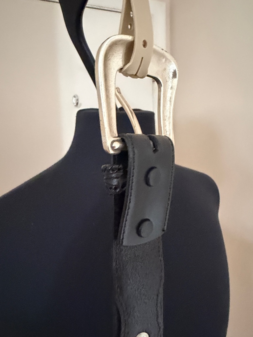 Men's Black Leather Belt with Engraved Silver Western Buckle - Picture 5 of 5